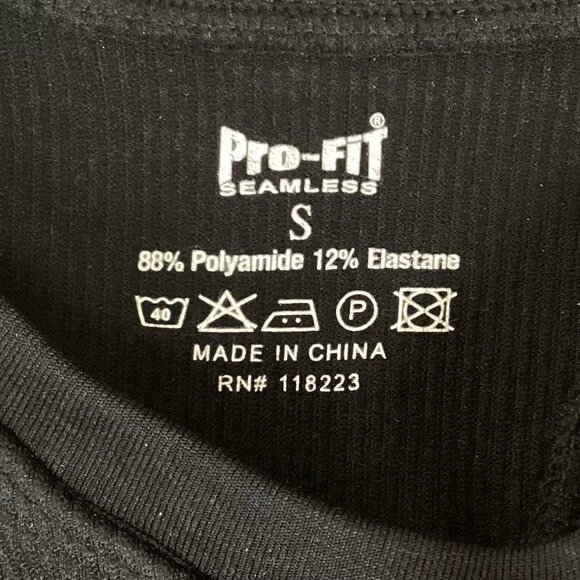 Womens T.J. Maxx Pro Fit Seamless Black Ribbed Padded Cropped Tank Top / Small - Picture 5 of 5